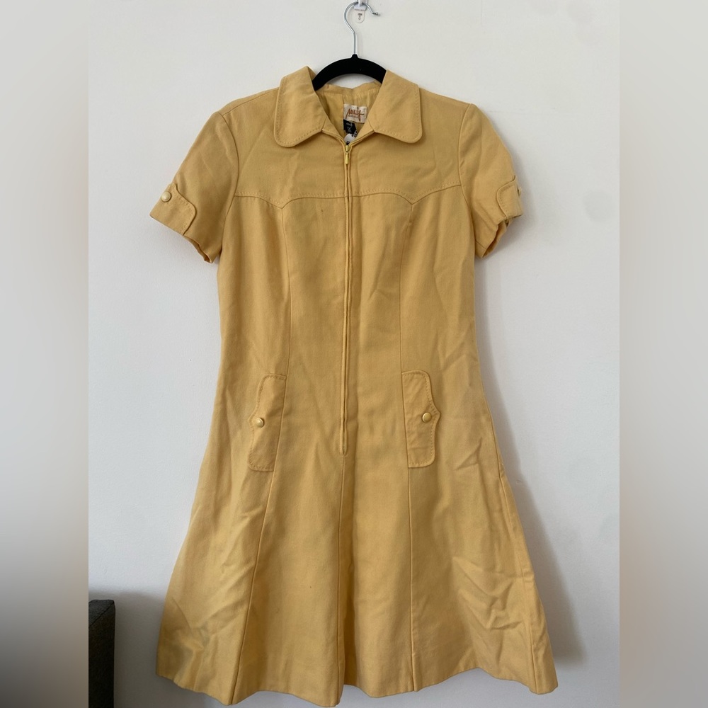 VTG 1970’s Mod Yellow Mini Dress